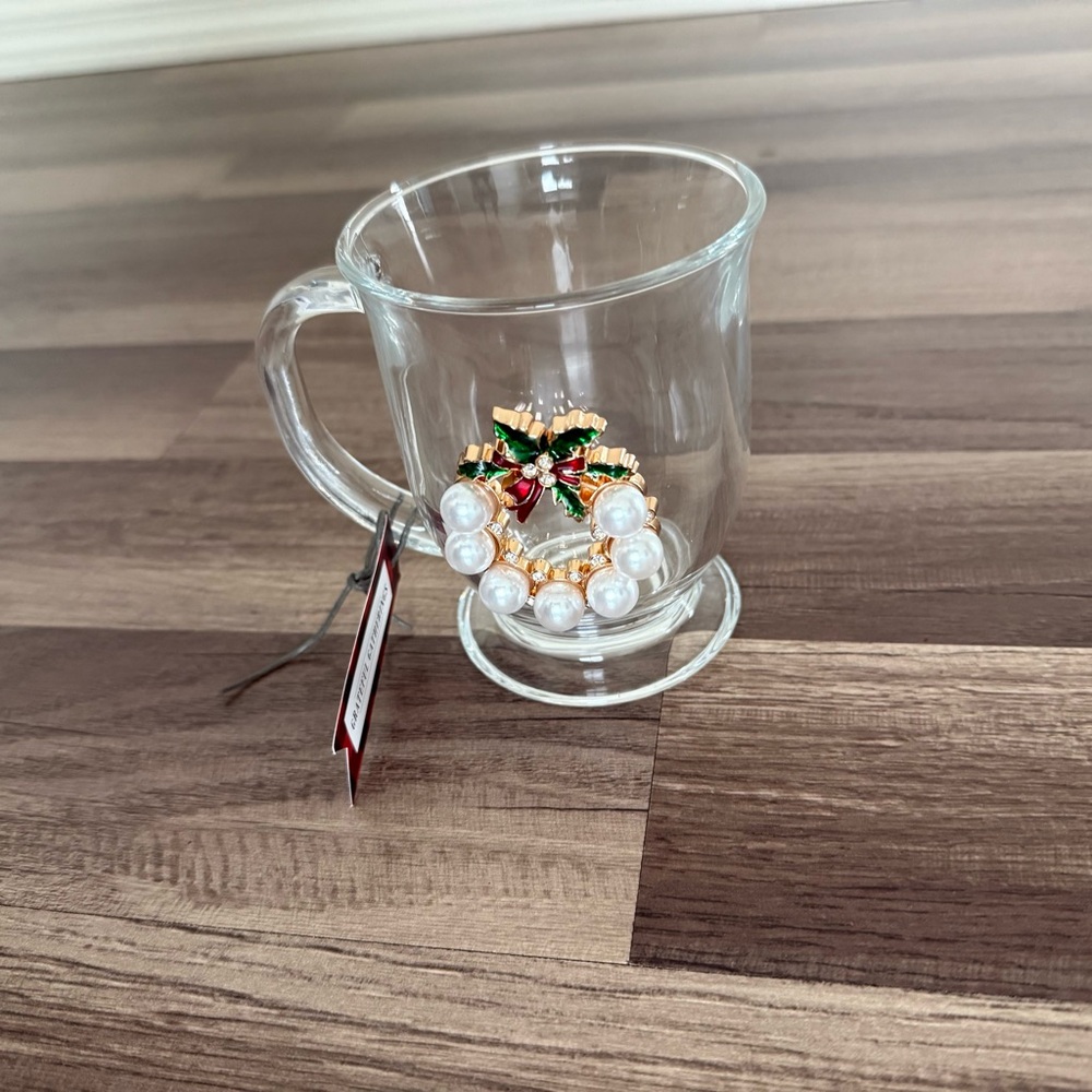 Holiday Wreath Glass Mug